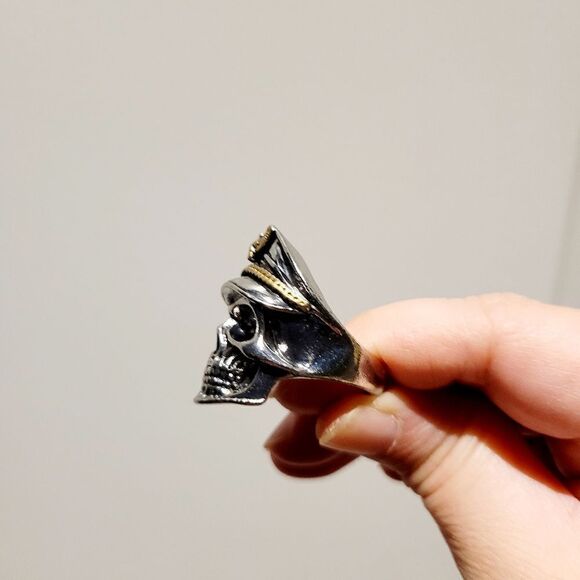Brand New Silver Skull Captain Ring Adjustable Size - Picture 3 of 8